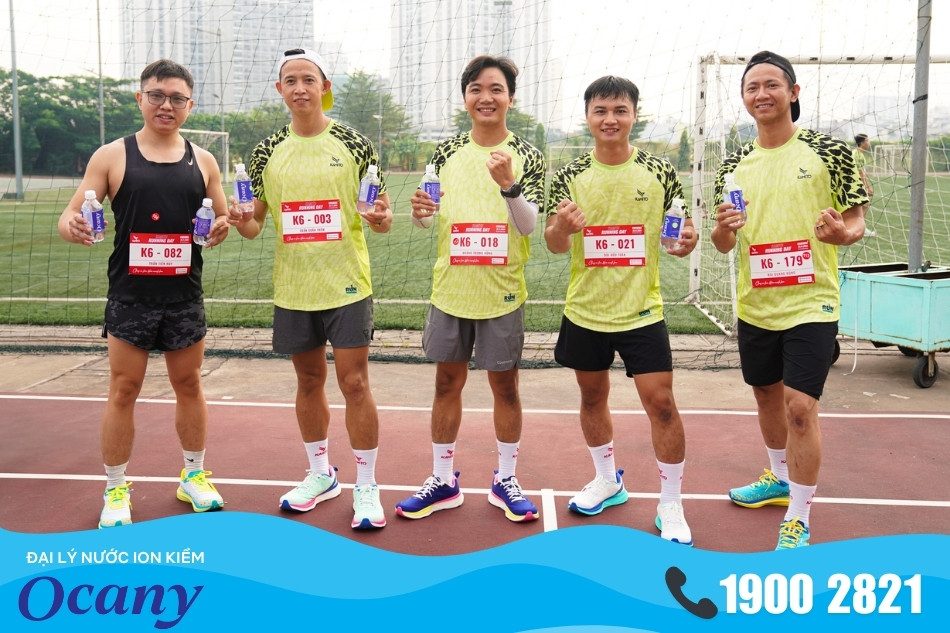 Nước uống cho người tập thể thao thường có hương vị dễ uống Nước uống cho người tập thể thao thường có hương vị dễ uống